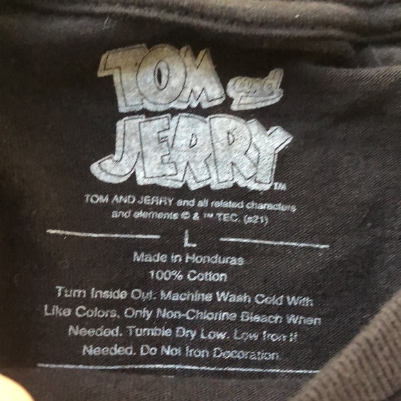 Tom and Jerry Black TShirt - Picture 3 of 4